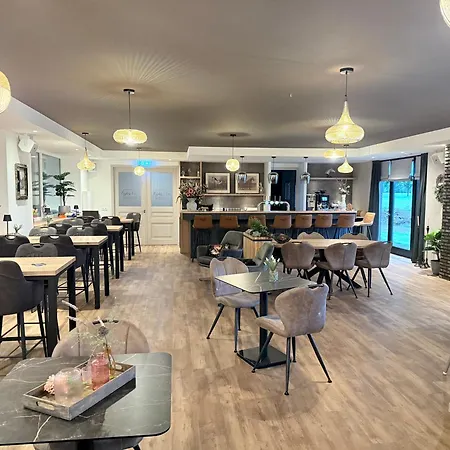 Eighty One Horse Boulevard *